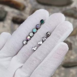 1 Chiếc Nhẫn Rốn Titan Zircon Ren Trong Mặt Opal Phẳng Trang Sức Xỏ Rốn Thời Trang Cổ Điển Dành Cho Nam Và Nữ
