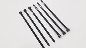 Set 100 B39 dây rút nhựa size 150 X 2.5MM (hai màu trắng đen) TTNTB39