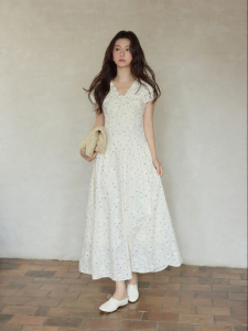 seemon | Đầm Dài Eo Xếp Ly Cổ V Hoa Chấm Bi Mùa Hè Elegance