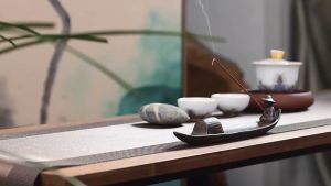 Chinese style retro fishing line incense burner home decoration with a flat boat lying incense diffuser incense pedestal 陶瓷香炉 檀香爐 线香