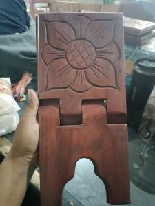 dampar lipat rekal meja al quran 100 % kayu motif bunga
