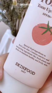 KEM CHỐNG NẮNG NÂNG TÔNG SKINFOOD TOMATO TONE UP SUN CREAM 50ML