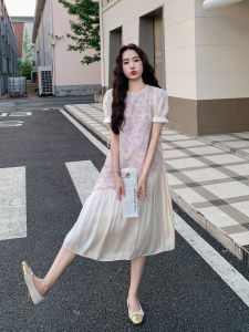 Romantic Pink Floral Embroidery Dress Womens Summer 2025 New Style French Romantic Bubble Sleeve High Waist A-Line Dress