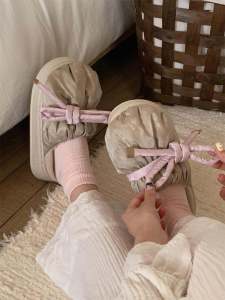 Korean Style Butterfly Knot Home Slippers Thick Bottom Cotton Slippers Anti-Slip Winter Shoes for Women Youth Daily Wear