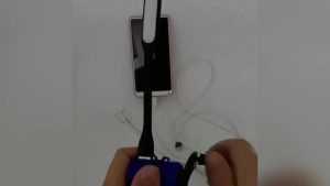 จัดส่งใน24ชม.USB ที่ชาร์จโทรศัพท์มือถือฉุกเฉินแบบมือปั่น 5.5V ของเล่นเครื่องชาร์จไดนาโมมือหมุนฉุกเฉิน สําหรับตั้งแคมป์ เดินป่า กลางแจ้ง