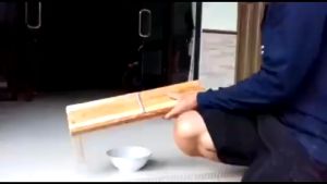 ALAT SERUT ES BATU DARI KAYU JATI UKURAN 46CMX9CMX10CM PAKAI KAKI