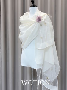 Wo Tion | Atmospheric Enhancing Silk Shawl Cape