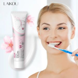 Kem Đánh Răng Làm Trắng Laikou Sakura VC 85g Chiết Xuất Hoa Anh Đào Loại Bỏ Vết Ố Làm Sạch Răng Miệng Giảm Mảng Bám Ngăn Ngừa Hơi Thở Có Mùi Cho Người Lớn