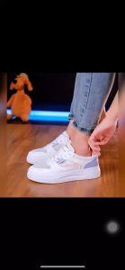 สำหรับความสวยงามใหม่ สีฝรั่ง สีสมู้ และสีขาว รองเท้า คู่ด้านข้าง รูเรา ออกกำลังกาย 3 สี เพื่อออกกำลังกายให้สวยงาม เขียว ชมพู เทา