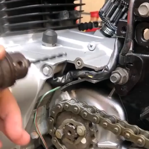 Merwin Screw Extractor Set Damaged Bolt Screw ExtractorTool Steel Extractorswith Left Handed Spiral Flutefor Remove DamagedRusted Or Stripped ScrewsBoltsFasteners (READY STOCK)