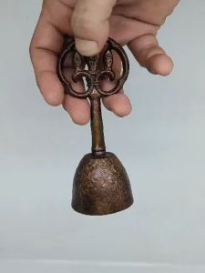 กระดิ่ง สายมู บูชาเทพ กระดิ่ง ทองเหลือง กระดิ่งด้ามจับ กระดิ่งพิธี  หล่อ หนา เรียบ เสียงใส ด้ามจับตรีศูลปากกว้าง2นิ้ว HB-028