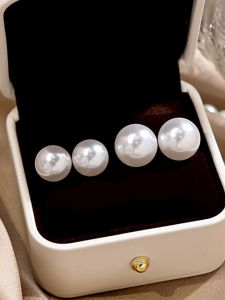 Elegant Fashion Pearl Stud Earrings Womens Retro Hong Kong Style Slimming Simple Design High-End Feelings New 2025