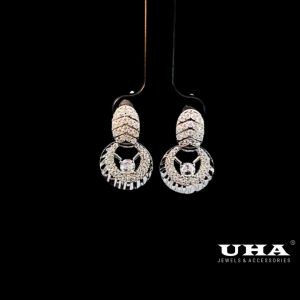 B1635 Bông tai nữ thiết kế kiểu sang trọngđính đá sáng lấp lánh UHA