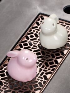 Đồ Trang Trí Gốm Sứ Hình Thỏ Nhỏ Dễ Thương Phong Cách Cổ Điển Màu Vàng Nâu Pha Trộn Đồ Chơi Trà Bàn Trà Đồ Trang Trí Nhà Thủ Công