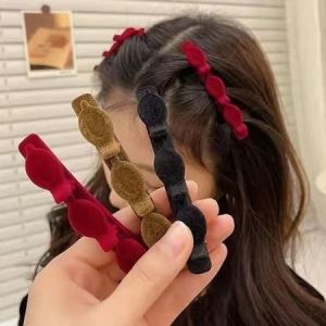 C.three Korean version double-layer braided hair clip womens fashionable and simple hair accessory