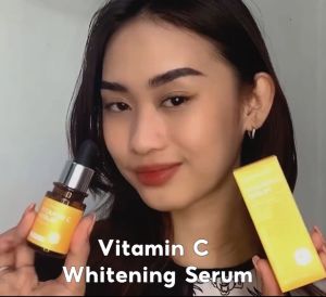 【📦 Ready stock 】VIBRANT GLAMOUR FACIAL SERUM Moisturizing & Hydrating VC EXTRACT 30ml Whitening & Blemish Reducing Collagen Brightening & Darkening Moisturizing & Hydrating