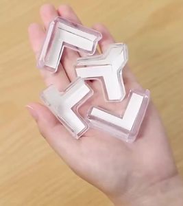 ป้องกันการกระแทก ซิลิโคนป้องกันมุมโต๊ะไม่ฉีกขาดง่าย ซิลิโคนกันกระแทก ปลอดสาร BPA  สีใสพร้อมกาว ติดตั้งง่าย ทนทาน ติดมุมโต๊ะ/ตู้/เตียง ป้องกันการเดินชน