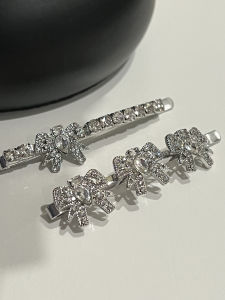 Exquisite Glittering M Letter Butterfly Knot Side Diamond Hair Clip Bangs Hair Clip Super Glitzy Alloy Embellished Artificial Gem