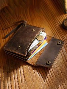 Handmade Leather Wallet Vintage Style Short Size Coin Purse Multi-Card Slot Large Capacity for Men And Women