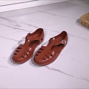 รองเท้าแตะ รองเท้ายางพลาสติก คัตเอาท์กันลื่น รองเท้าแตะแฟชั่นผู้ชาย