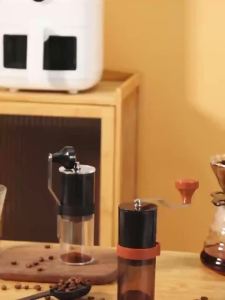 Manual Coffee Grinder Grinder Adjustable Ceramic Grinding Wick Portable Design Perfect for Pour Over