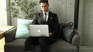 Europe and America Cross Border Crocodile Pattern Mens Bag Lawyer Briefcase Genuine Leather Mens Business Bag First Layer Leather One-Shoulder Crossbody Bag