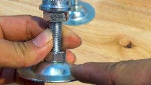 [HCM]Chân thép tăng chỉnh D60  ty 12/Metal adjuster