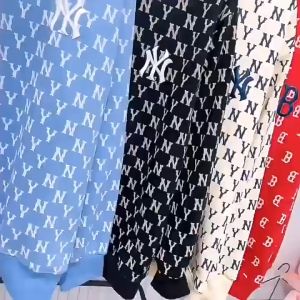 MLB 2025 Thu Đông Phong Cách Mới Lão Thị Đầy Đủ In Sau LOGO Tiêu Chuẩn Áo Len Cặp Đôi Cotton