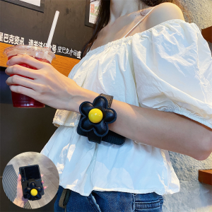 Korean Japanese Floral Phone Case for Xiaomi Mixflip2 Foldable Screen W25 Zflip7FE Protective Cover Anti-Fall Compatible with Motorola 60 Ultra5040