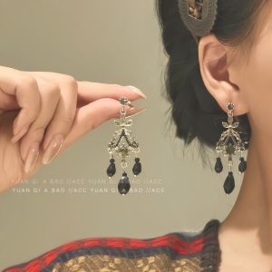 Elegant Black Diamond Embedded Baroque Earrings for Women Retro Court Style Luxury Feel Alloy Geometric Shape Party Accessory