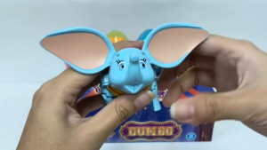 4PCS Flying Elephant Deformed Egg Transformed Little Flying Elephant Capsule Toy (4 Different Designs) (Ready Stock)