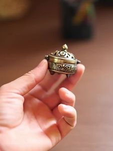 Lọ Đốt Trầm Nhỏ Bằng Kim Loại Thiết Kế Mây Lành Dùng Trong Nhà Di Động Mini Thích Hợp Cho Phòng Khách Trị Liệu Bằng Hương Thơm.