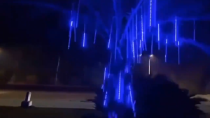 Solar Christmas Lights Outdoor Meteor Shower Lights 8 Tube 288 LED Falling Rain Lights Snow Falling Icicle Cascading Lights for Xmas Tree Halloween Decoration Wedding Party
