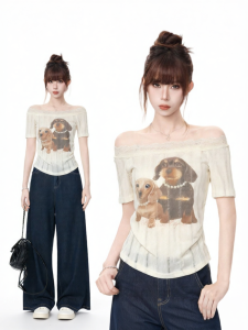 AUDISTY | Áo Thun In Họa Tiết Vintage Cổ Trụ Dây Rút Ngắn Tay Có Viền Ren