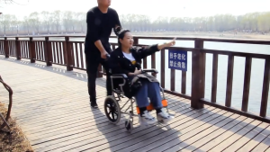 *Flash Promotion *Foldable wheelchair wheel chair portable light wheelchair wheelchair for travel with wheels wheelchair for adult 180KG solid anti-skid tires with brake wheel chair