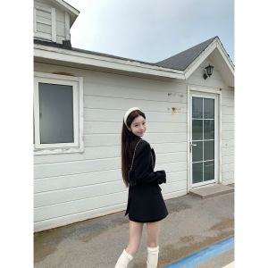 Shoulder Padding Tapered Waist Slim Fit Black Blazer and Skirt Set
