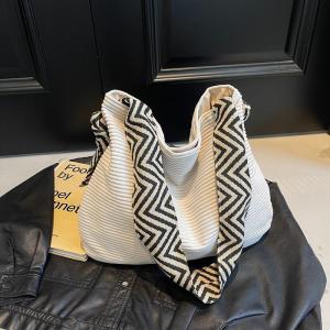 กระเป๋าถือผ้ากำมะหยี่ความจุขนาดใหญ่สำหรับผู้หญิง กระเป๋าสะพายไหล่ข้างเดียว กระเป๋าถือสำหรับเดินทาง กระเป๋าถือสไตล์ลำลอง กระเป๋าถือแบบลำลอง