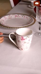Vantage Fine Porcelain Strawberry Blossom Mug Set (6pcs Tableware)