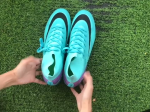 Quick delivery Soccer Shoes Spike Outdoor Shoes Wear-resistant Non-slip Men Women Children Football Shoes Outdoor Football Boots Indoor  sports shoes