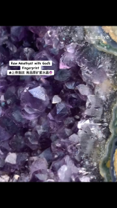Raw Amethyst with God’s Fingerprint #上帝指纹 高品原矿紫水晶🔮  Green & Yellow Phantom Edge💁‍♀️ 绿&黄幽灵曲线美丽