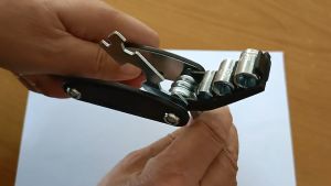 ARAFURA - TaffSPORT Multifunctional 15 in 1 EDC Repair Tool - HW0668