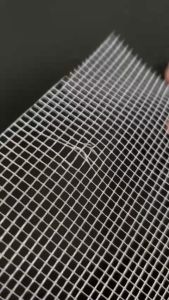 Lưới sợi thủy tinh 3x3. Gia cường chống thấm bề mặt nền tường sàn bê tông và các cấu trúc.