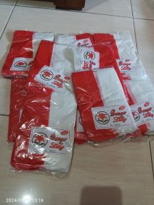 1 pack Bendera Indonesia Plastik Isi 100 / Bendera Plastik isi 100 grosir