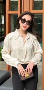 Leeya wv เสื้อเชิ้ตผ้าซาตินซิล คอปกสองแฉกขิบลูกไม้ เสื้อเชิ้ตแขนยาว เสื้อเชิ้ตใส่ทำงาน เสื้อเชิ้ตออกงาน เสื้อเชิ้ตหรูๆ เสื้อเชิ้ตใส่เพที่ยว เสื้อเชื้ตแฟชั่น เสื้อเชิ้ตสวยๆ เสื้อเชิ้ตน่ารัก อก40 ยาว25