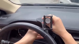 Universal 360 Rotation Car Mobile Phone Holder / Dashboard Clip Phone GPS Mount / in Car Smartphone Stand