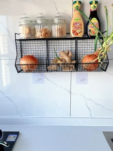 Wall Mounted Condiment Organizer Rack Spice Rack Seasoning Storage Rack Kitchen Organizer Rack Storage Basket Kitchen Hanging Shelf No Drilling