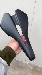 Yên xe đạp Carbon Rpantahi mã K6 86g - Đen vân carbon