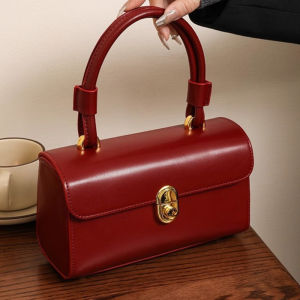 Women Red Square Handbag PU Leather Flip Shoulder Bag High Quality Large Capacity Elegant Multi Functional Crossbody Bag Banquet