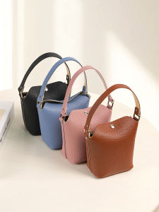 กระเป๋าสตางค์แบบถือได้ กระเป๋าใส่เครื่องสำอางแบบมีฟังก์ชันหลายอย่าง กระเป๋าใส่เหรียญแบบย้อนยุค กระเป๋าใส่เอกสาร กระเป๋าสตางค์แบบลำลอง