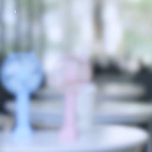 Quạt cầm tay mini tích điện có chân đế để bàn 3 cấp độ gió